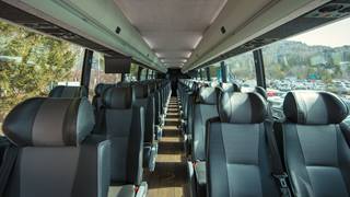 Shuttle between Montréal–Trudeau International Airport and Mont-Tremblant