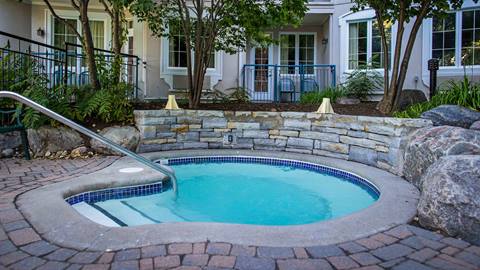 Holiday Inn Express & Suites Tremblant