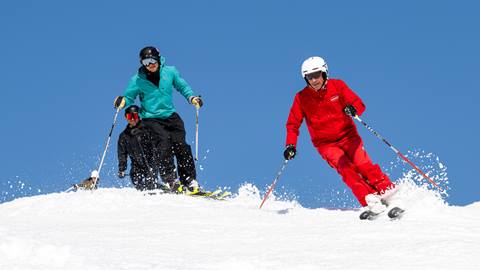 Programmes saisonniers de ski pour adultes