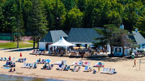 Resto-Bar Lac Tremblant Beach