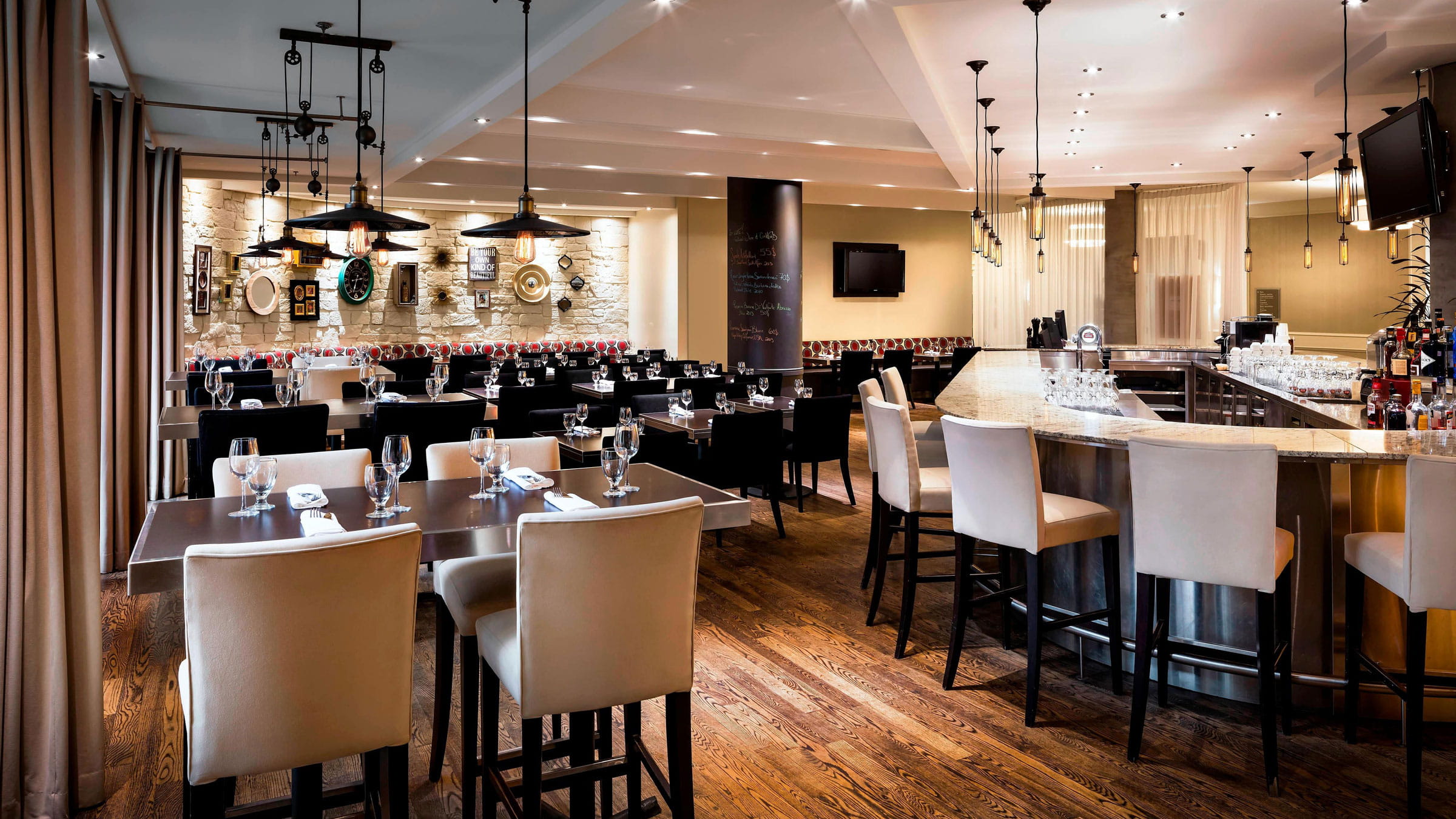 mammoth lakes restaurants open covid