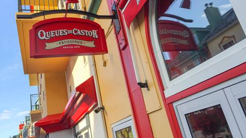 Queues de Castor (BeaverTails) storefront in the Tremblant pedestrian village.