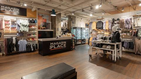 Magasin de la Place Apparel