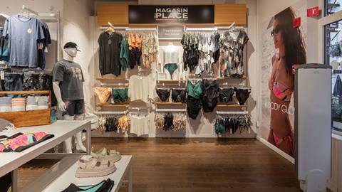 Magasin de la Place Apparel