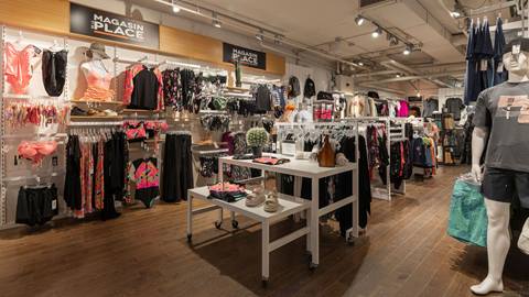 Magasin de la Place Apparel